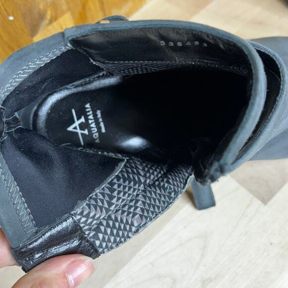 Aquatalia Phiona Gray Suede Almond Toe Heeled Ankle Boots 10.5 - Picture 11 of 11